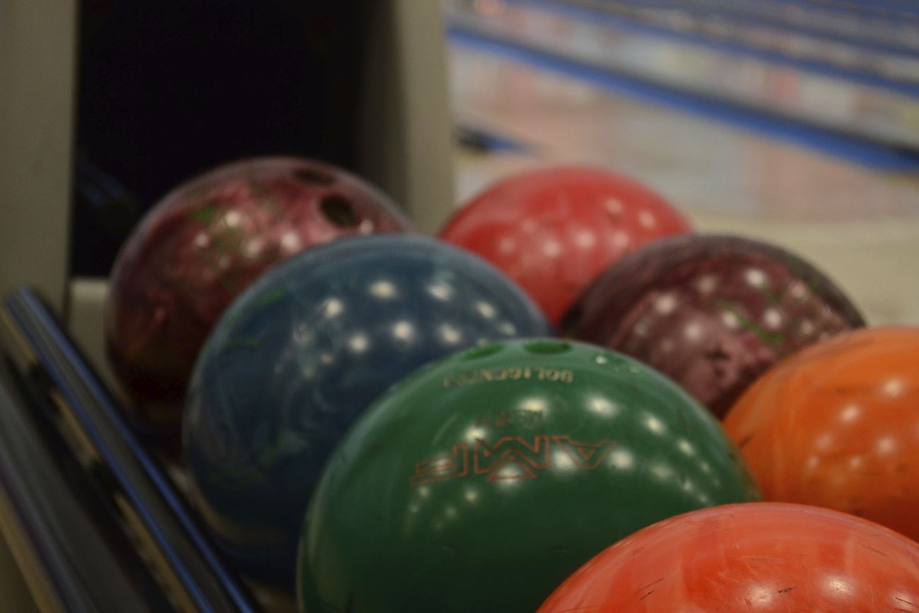 Bowling. Free public domain CC0